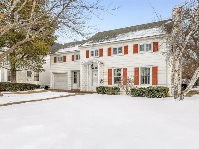 $214,900 | 2433 Oxford Street, Rockford, IL 61103