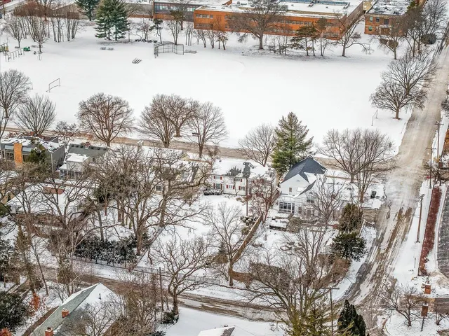 $214,900 | 2433 Oxford Street, Rockford, IL 61103