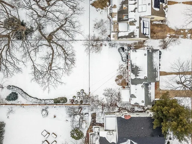 $214,900 | 2433 Oxford Street, Rockford, IL 61103