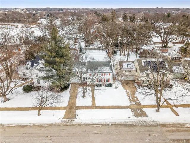 $214,900 | 2433 Oxford Street, Rockford, IL 61103