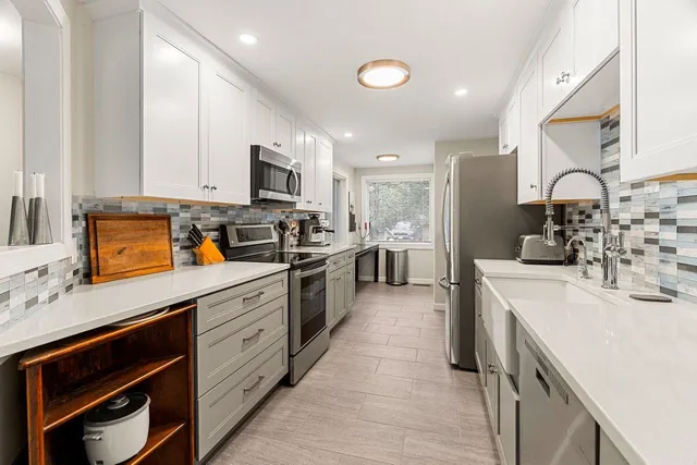 $3,000 | 33 Walden Pond Drive, Nashua, NH 03064