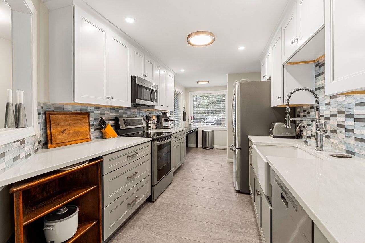 33 Walden Pond Drive Nashua, NH 03064 - Photo 24 of 38