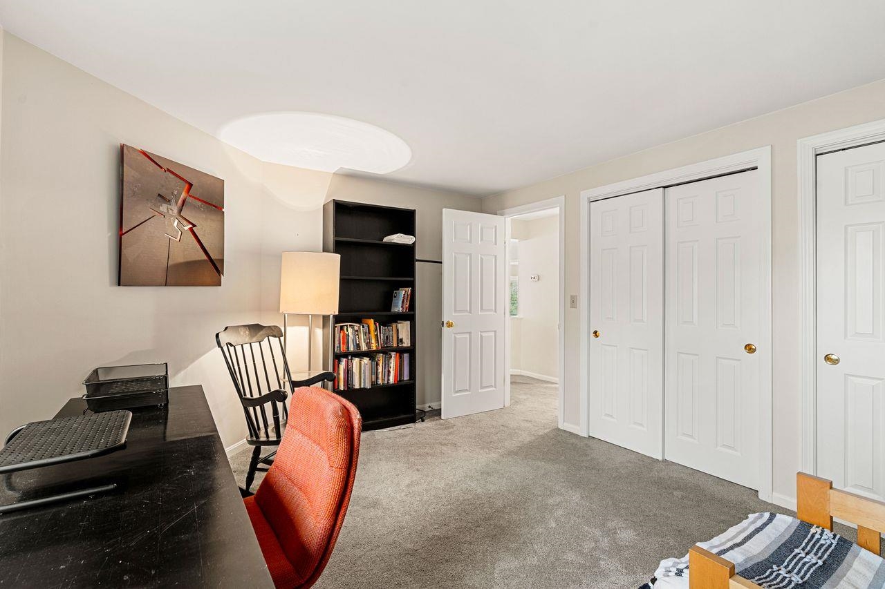 33 Walden Pond Drive Nashua, NH 03064 - Photo 32 of 38