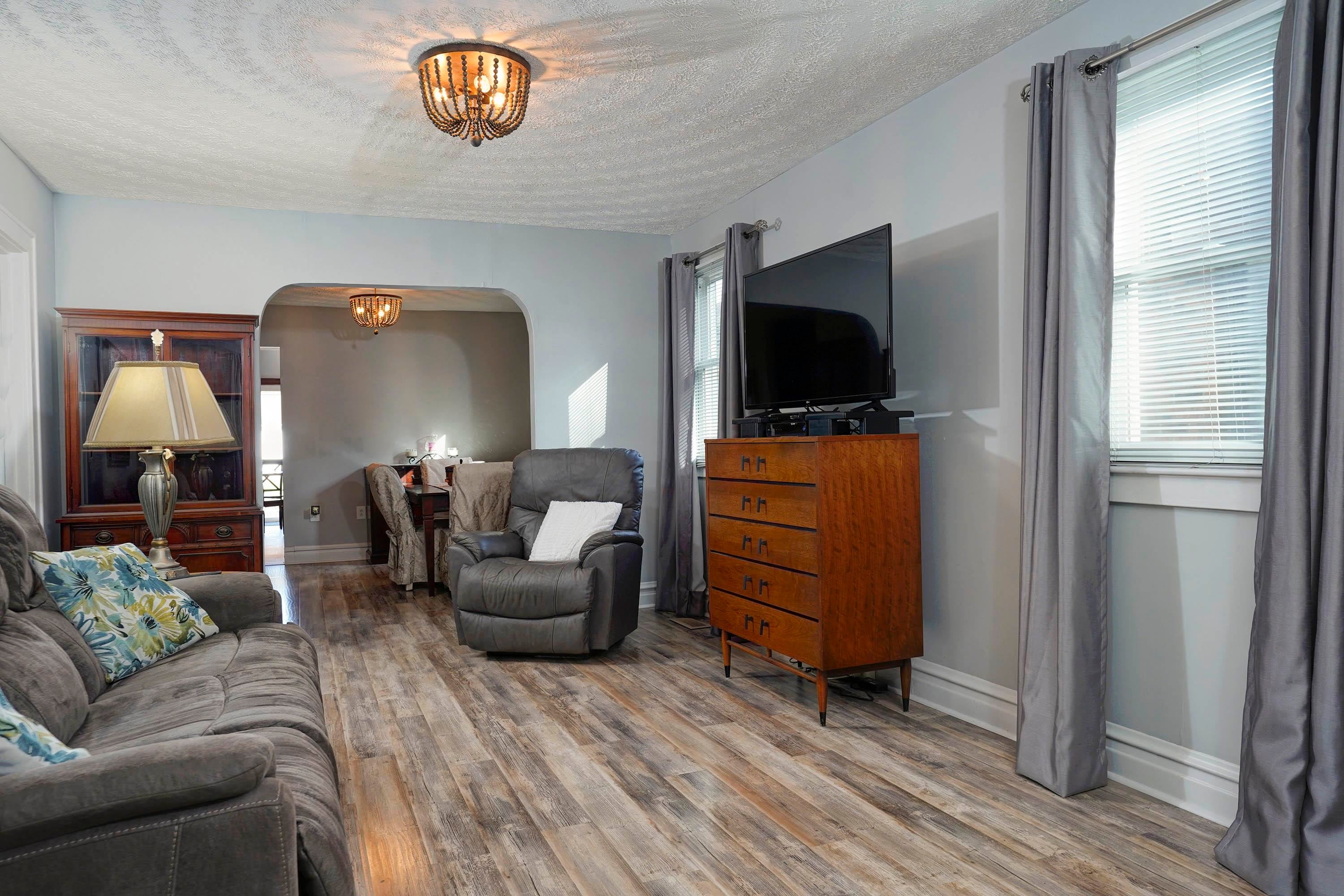 4330 Riverside Drive Huntington, WV 25705 - Photo 5 of 31 Gallery Image 5