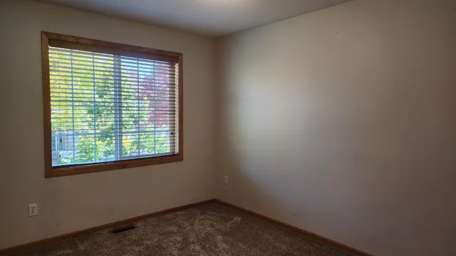 $1,800 | 5187 207th Street North, Forest Lake, MN 55025