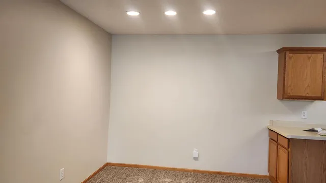 $1,800 | 5187 207th Street North, Forest Lake, MN 55025