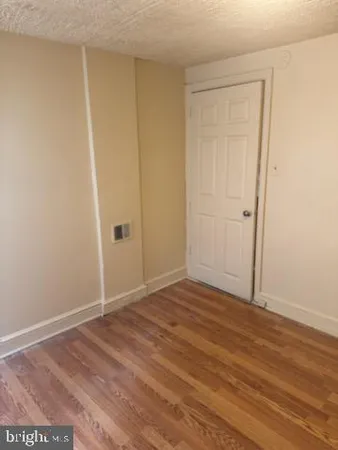 $1,300 | 26 West Union Street, Burlington, NJ 08016