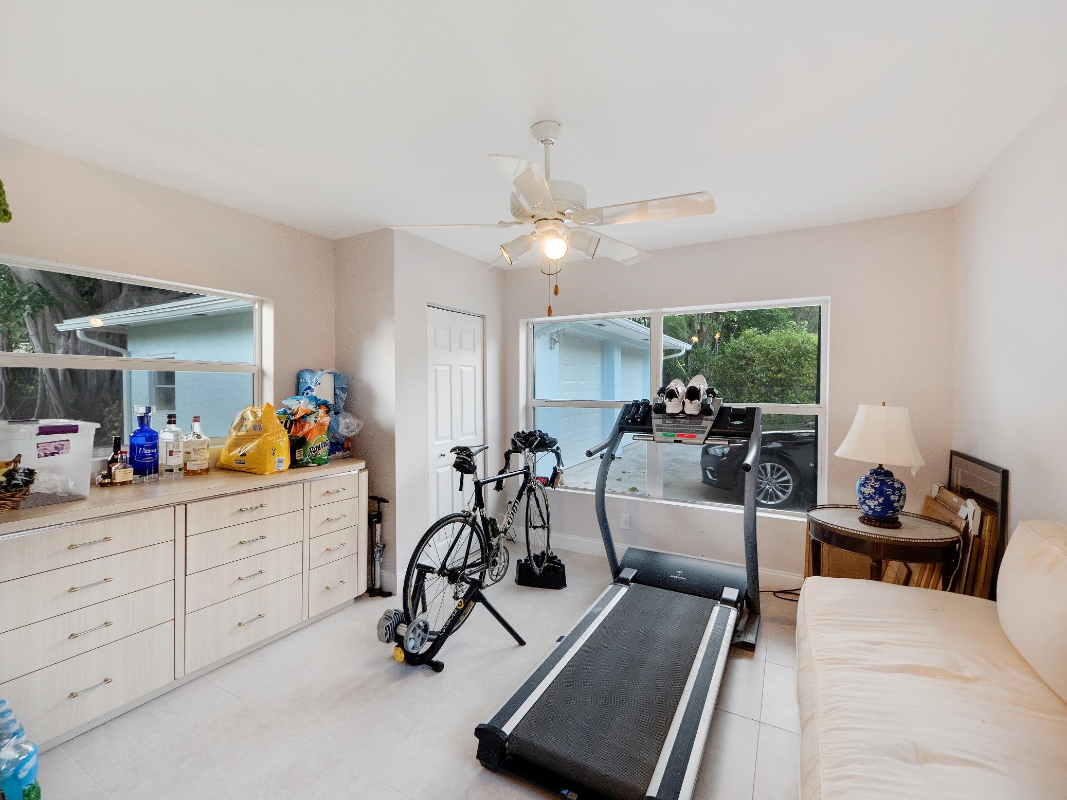 625 Atlantic Road North Palm Beach, FL 33408 - Photo 12 of 28 a view of a livingroom with furniture