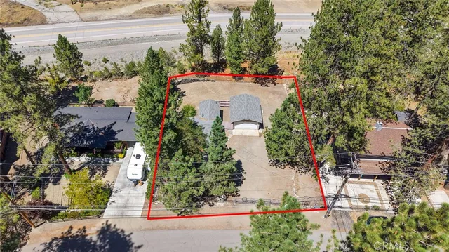 $380,000 | 592 Mountain View Avenue, Wrightwood, CA 92397