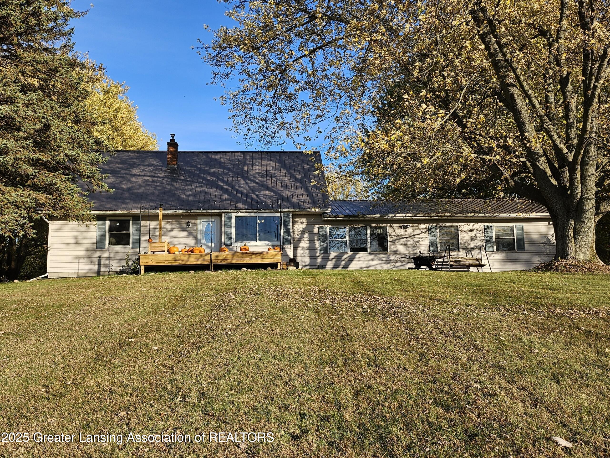 6089 South Loomis Road St. Johns, MI 48879 - Photo 1 of 31 Home