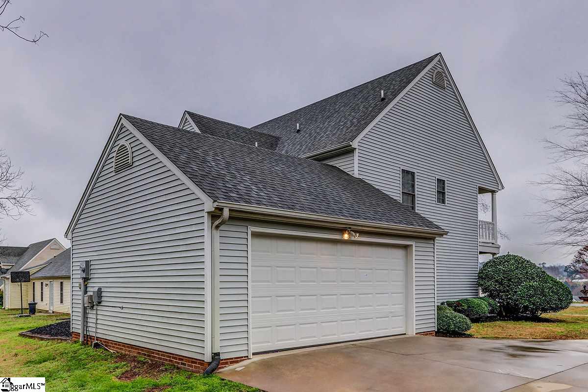 324 Springfield Circle Easley, SC 29642 - Photo 8 of 24 Gallery Image 8
