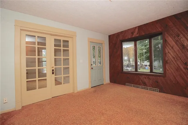 $61,600 | 804 North Washington Avenue, Iola, KS 66749