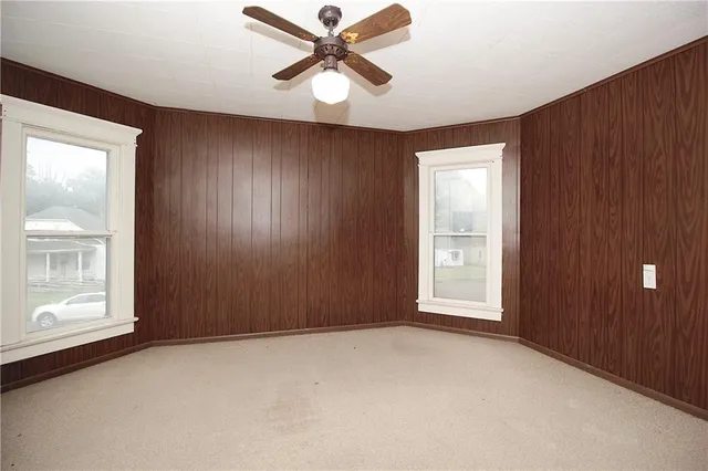 $61,600 | 804 North Washington Avenue, Iola, KS 66749