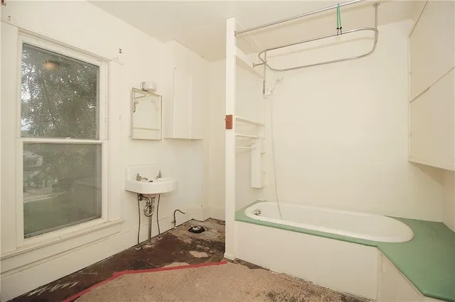 $61,600 | 804 North Washington Avenue, Iola, KS 66749