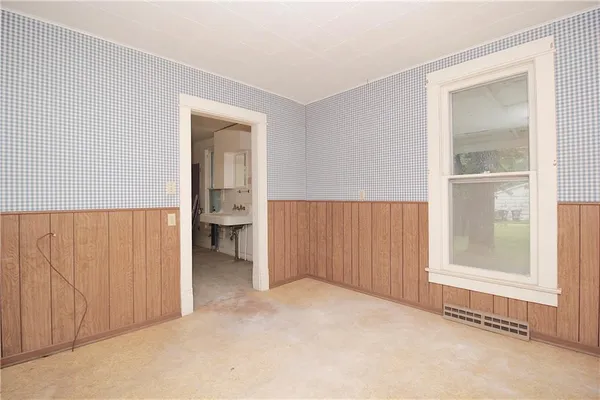 $95,000 | 804 North Washington Avenue, Iola, KS 66749