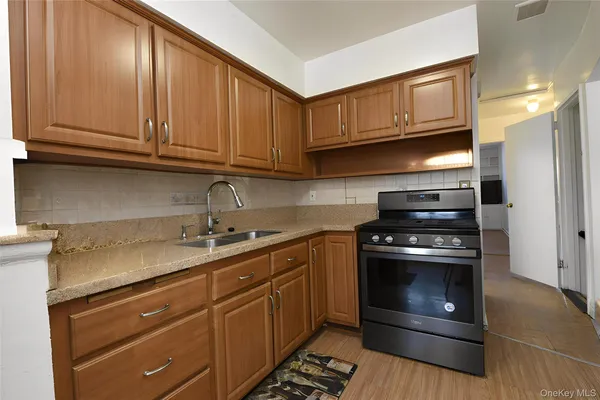 $850,000 | 101-07 Avenue L | Canarsie