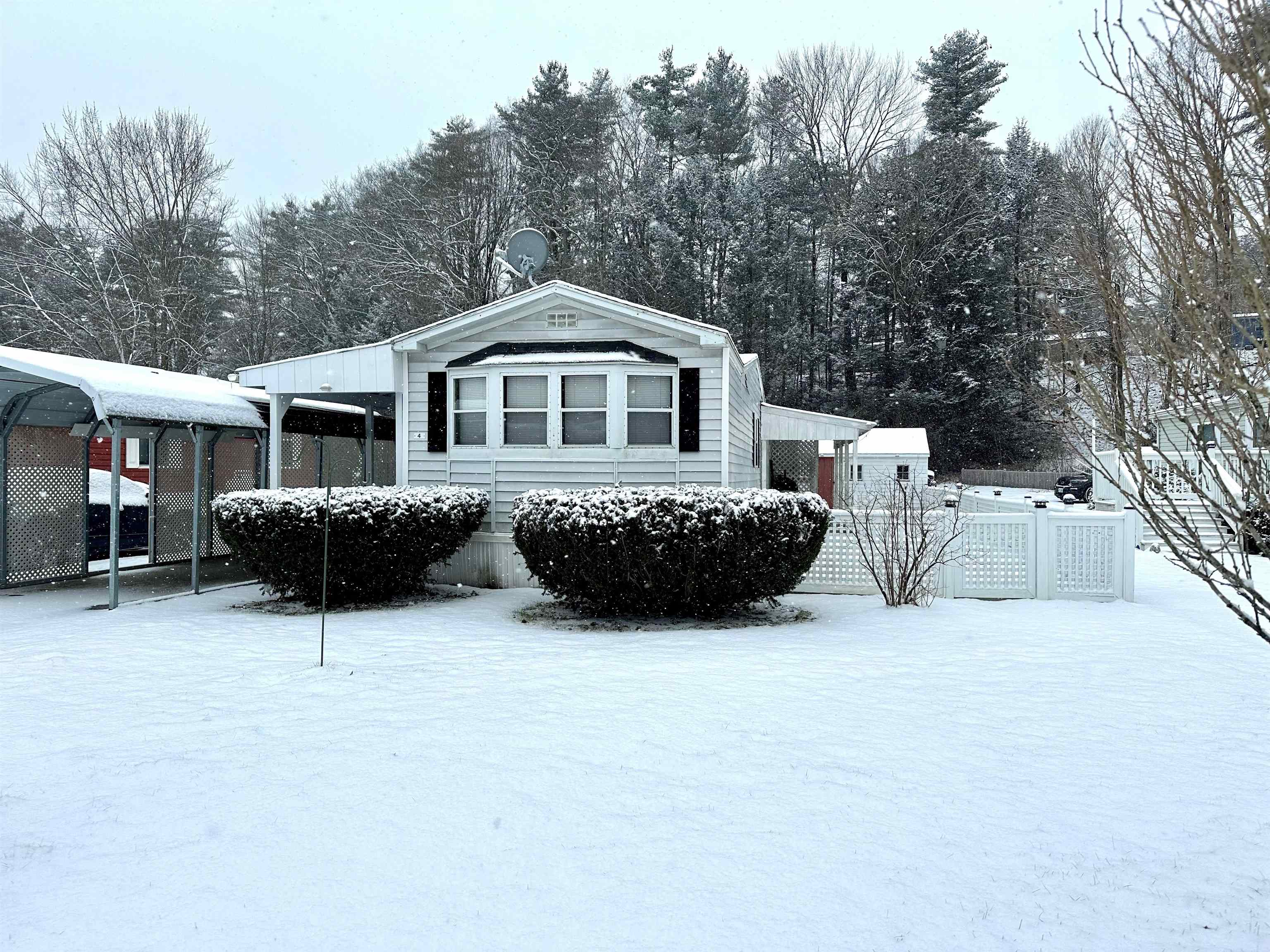 4 Phoebe Court Keene, NH 03431 - Photo 2 of 20