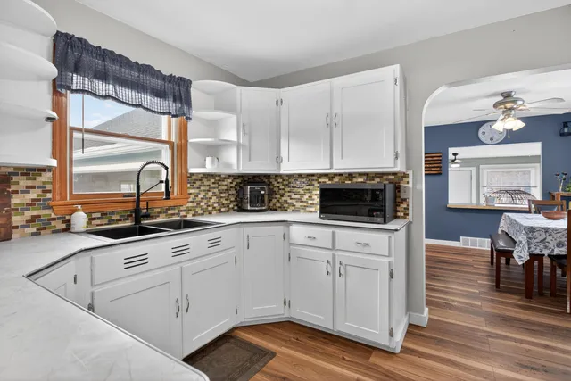 $175,000 | 424 Peacock Walk, Jackson, MI 49202