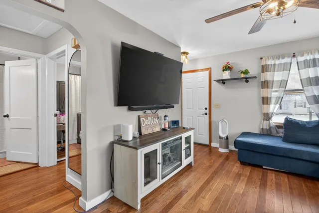 $175,000 | 424 Peacock Walk, Jackson, MI 49202