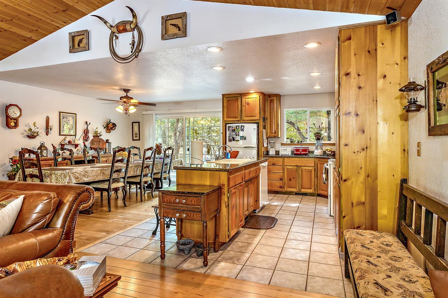 493 Griffin Road Grants Pass, OR 97527 - Photo 9 of 30 Additional Photo
