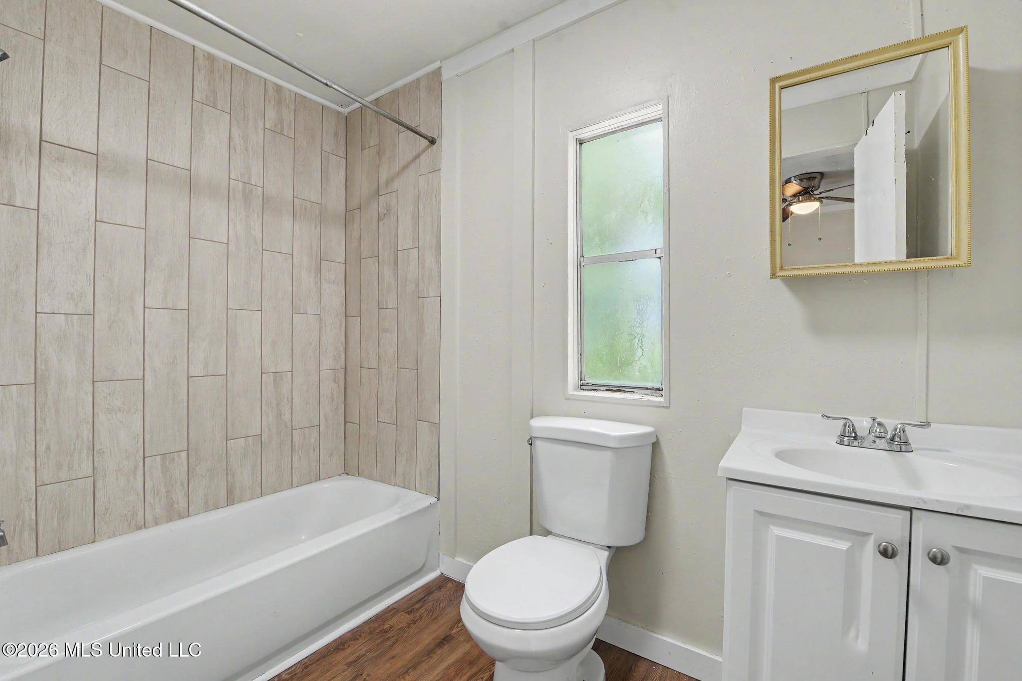 11213 Dobson Road, Unit 14 Gulfport, MS 39503 - Photo 9 of 15 009