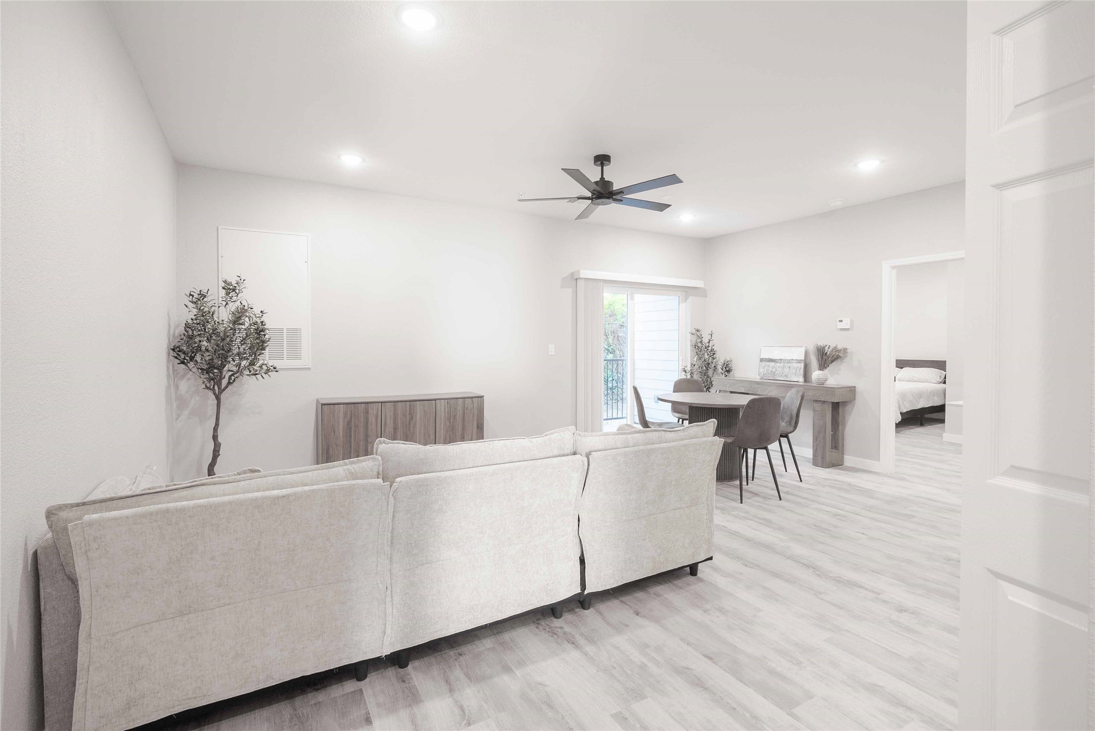 2101 Reinke Road Waller, TX 77484 - Photo 4 of 11 Gallery Image 4