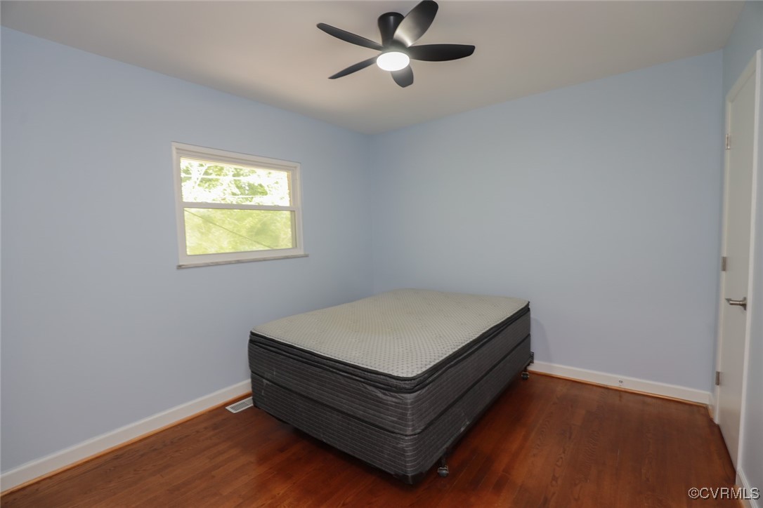 3109 North Parham Road, Unit 40 Henrico, VA 23294 - Photo 29 of 40 a room with a bed and a window