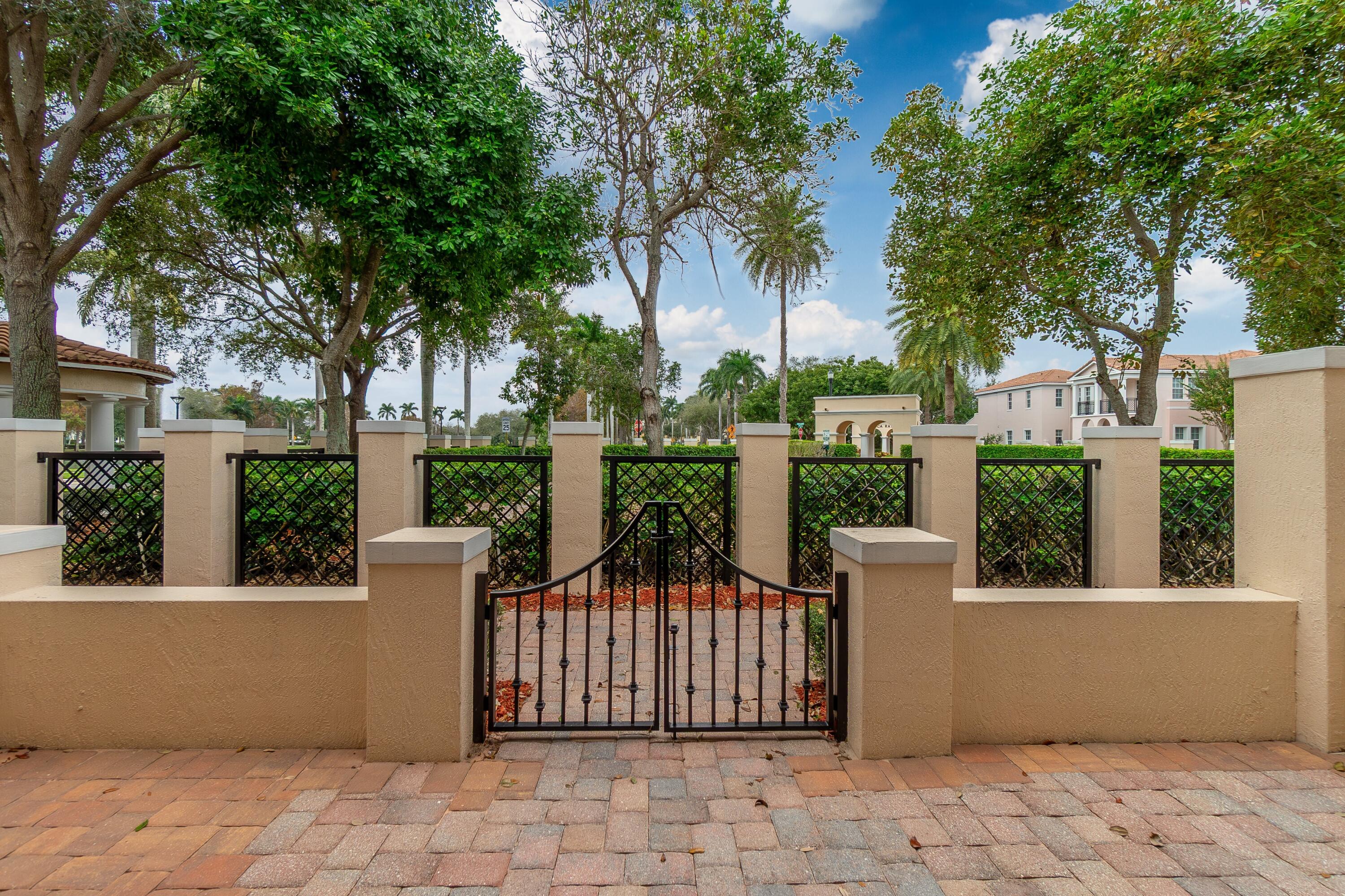 8257 Northwest 8th Way Boca Raton, FL 33487 - Photo 43 of 50 043_Front Courtyard