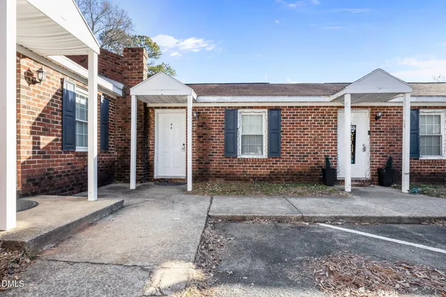 $1,200,000 | 2821 Club Plaza Road, Raleigh, NC 27603