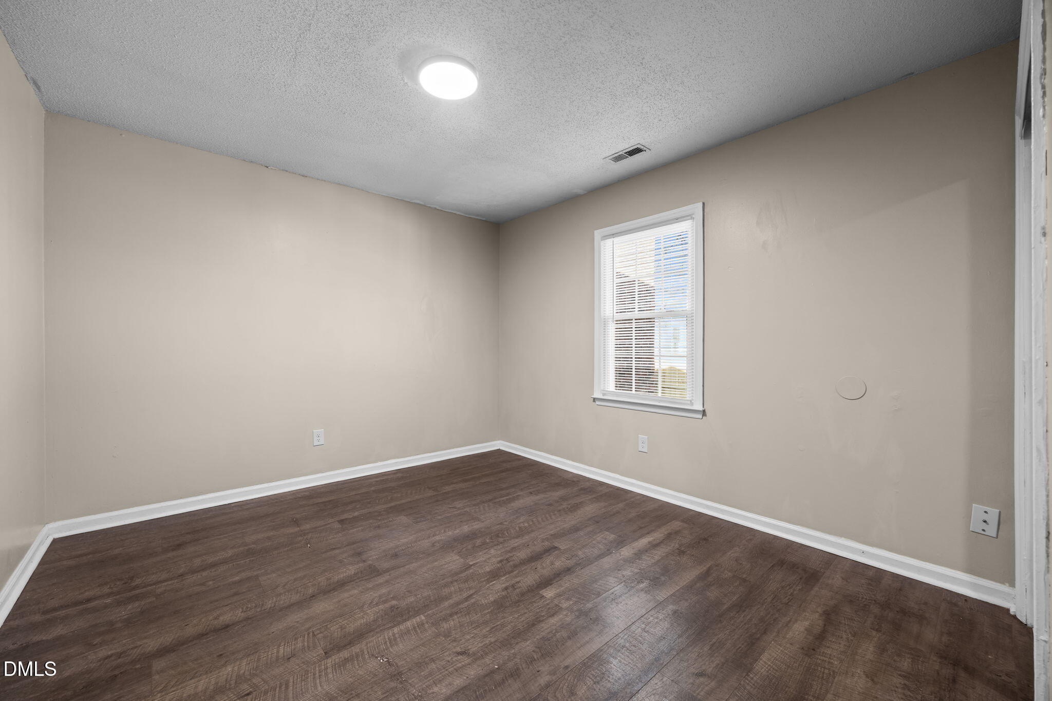 2821 Club Plaza Road Raleigh, NC 27603 - Photo 12 of 17 21-web-or-mls-IMG_1011