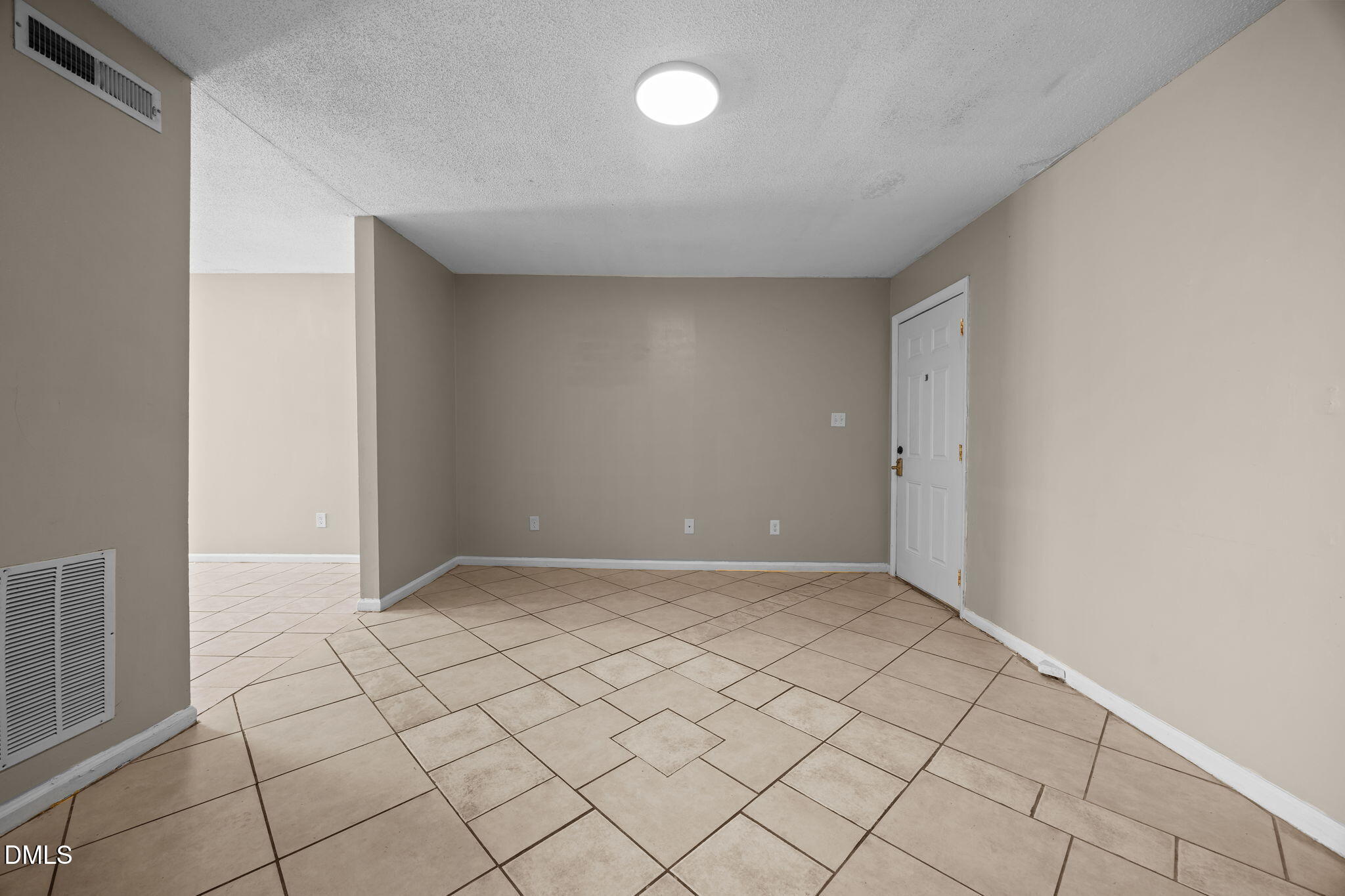 2821 Club Plaza Road Raleigh, NC 27603 - Photo 14 of 17 26-web-or-mls-IMG_1026