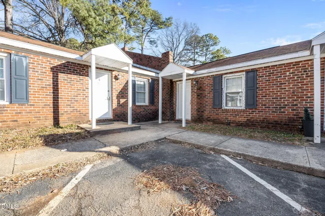 $1,200,000 | 2821 Club Plaza Road, Raleigh, NC 27603