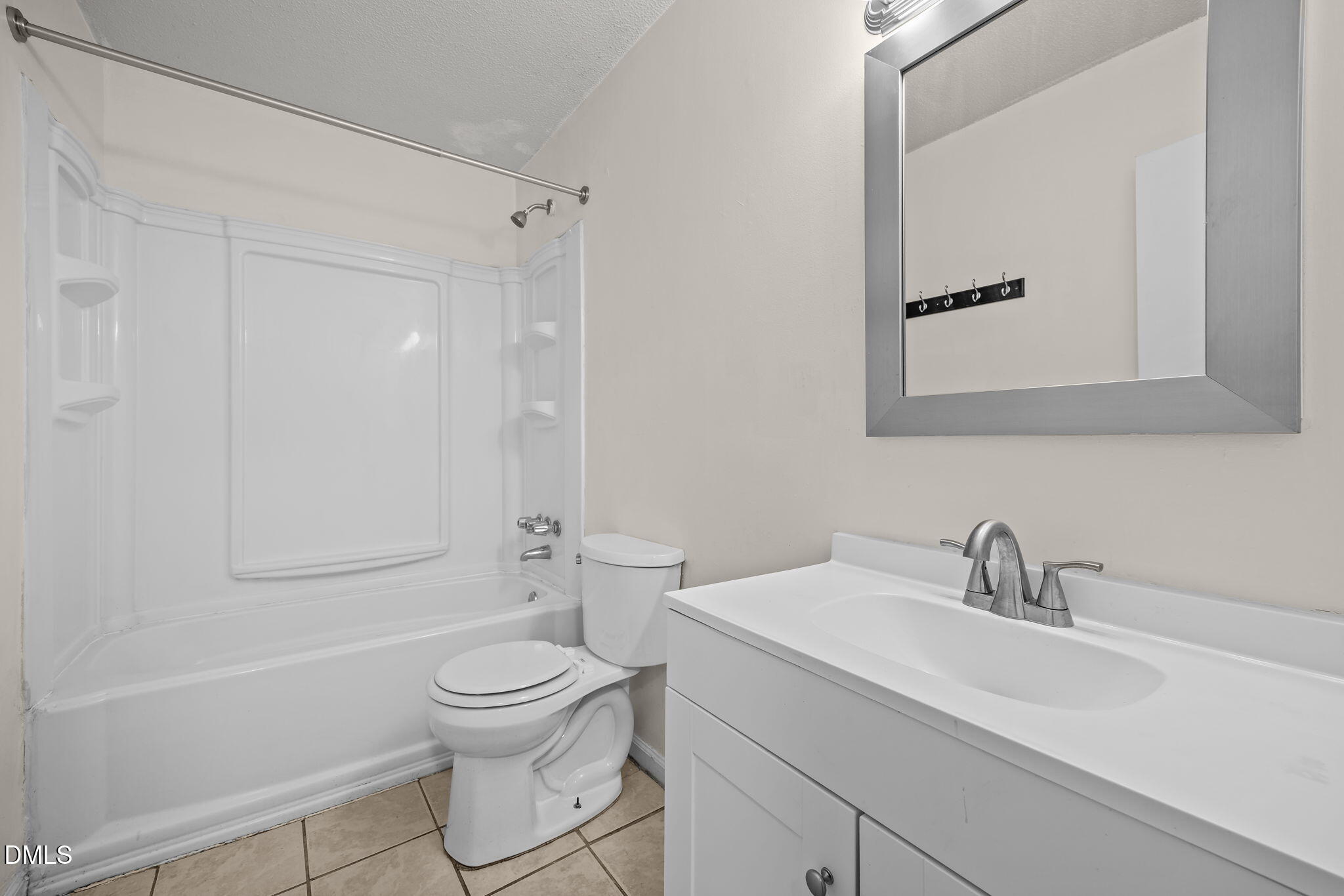 2821 Club Plaza Road Raleigh, NC 27603 - Photo 8 of 17 16-web-or-mls-IMG_0996