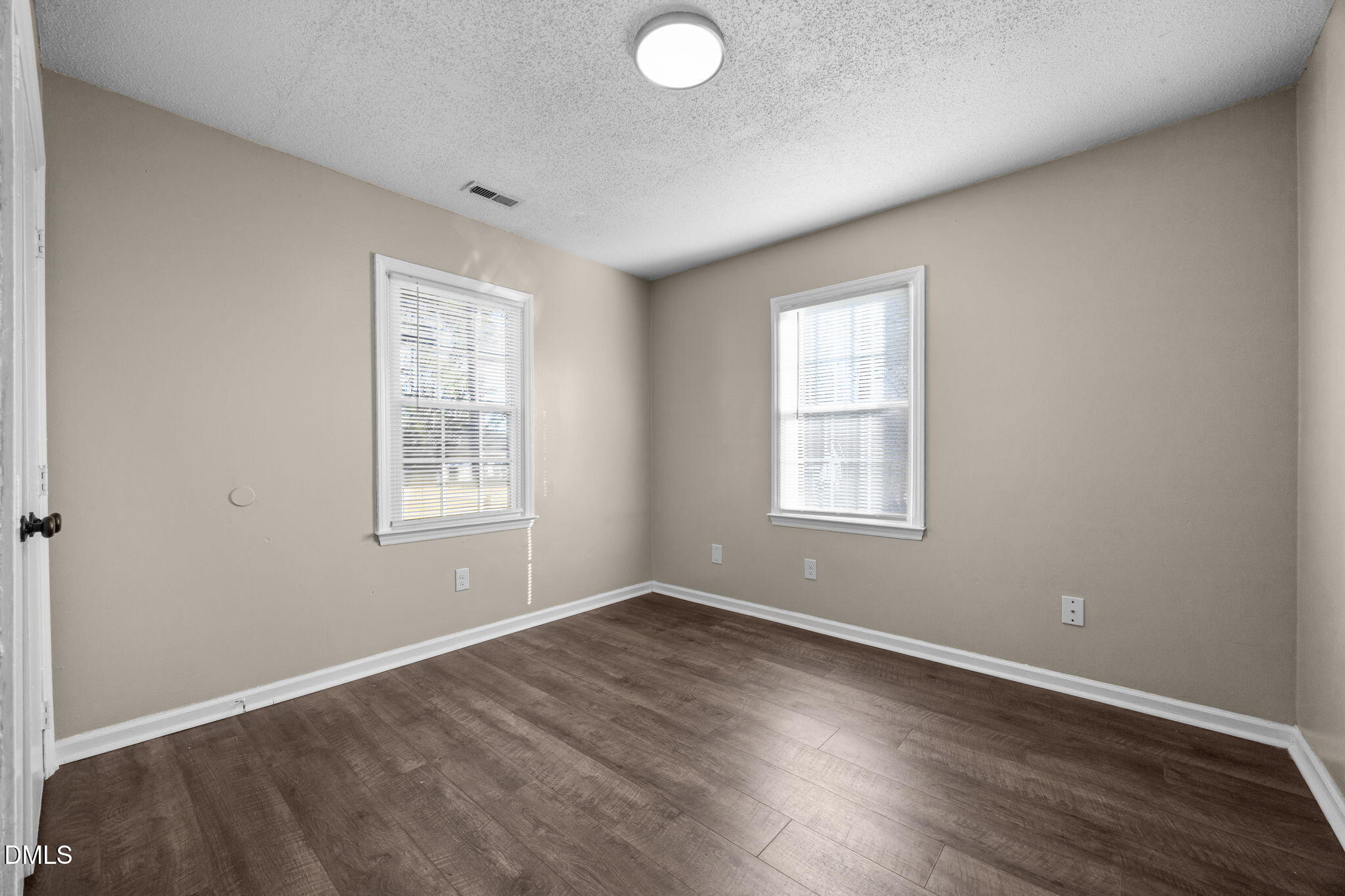 2821 Club Plaza Road Raleigh, NC 27603 - Photo 9 of 17 17-web-or-mls-IMG_0999