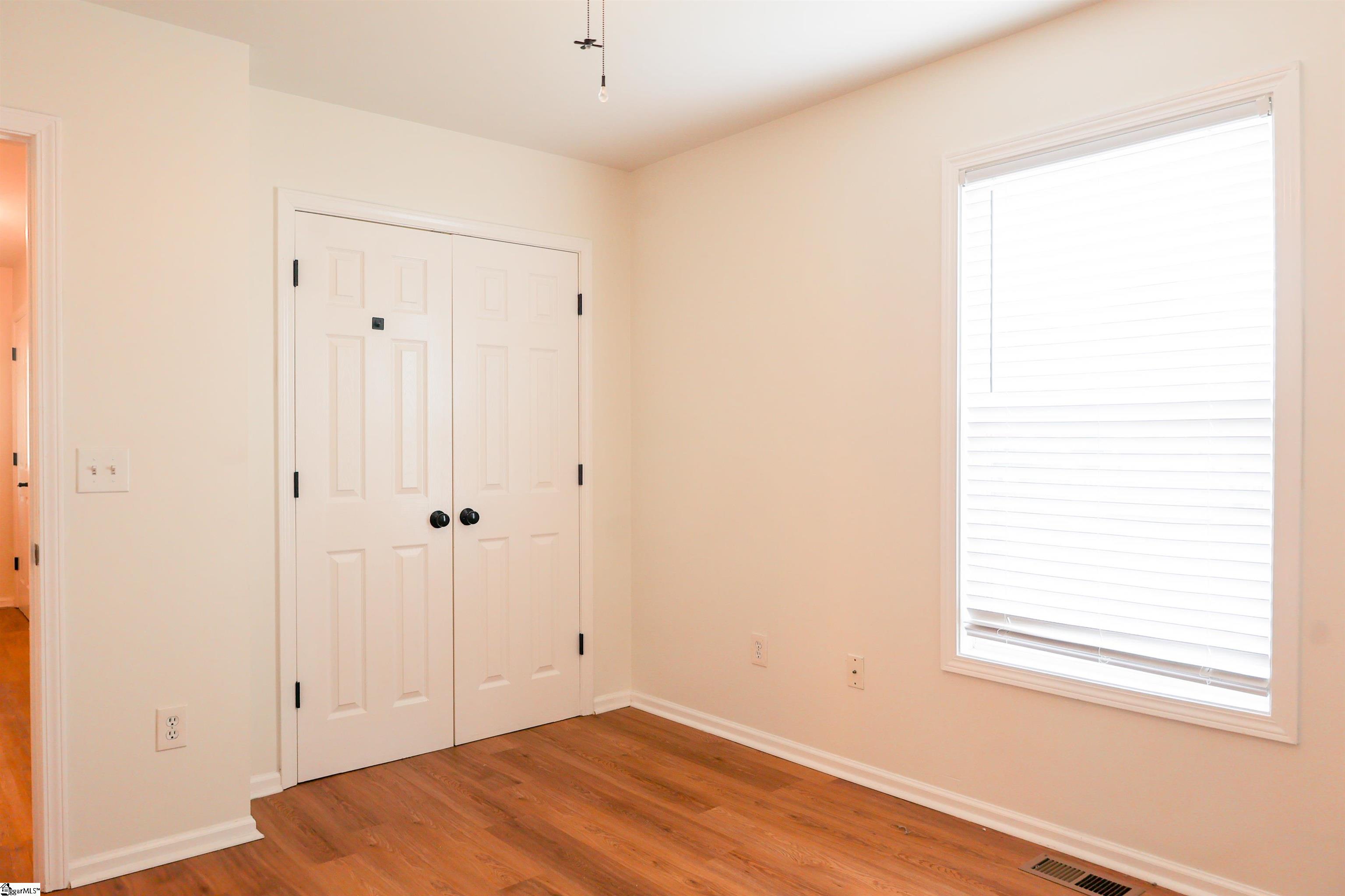 12 Fleming Street Greenville, SC 29607 - Photo 8 of 18