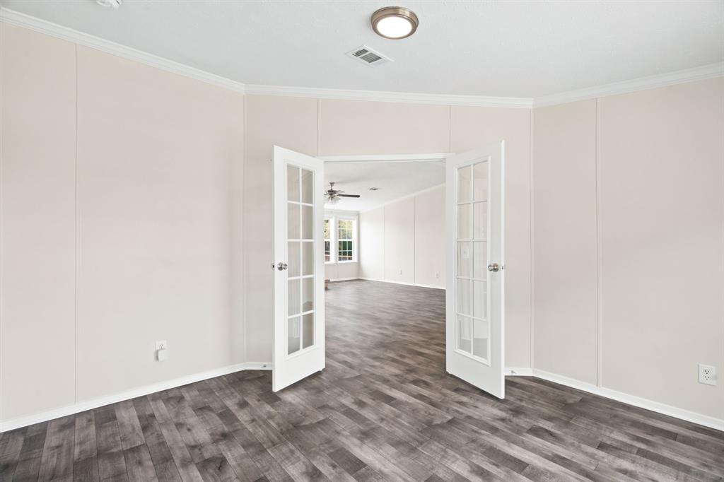 1040 Earp Road Springtown, TX 76082 - Photo 21 of 40 Gallery Image 21