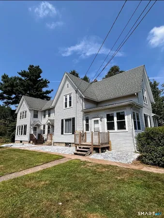 $2,260 | 156 Union Street, Unit 1, Manchester, CT 06042