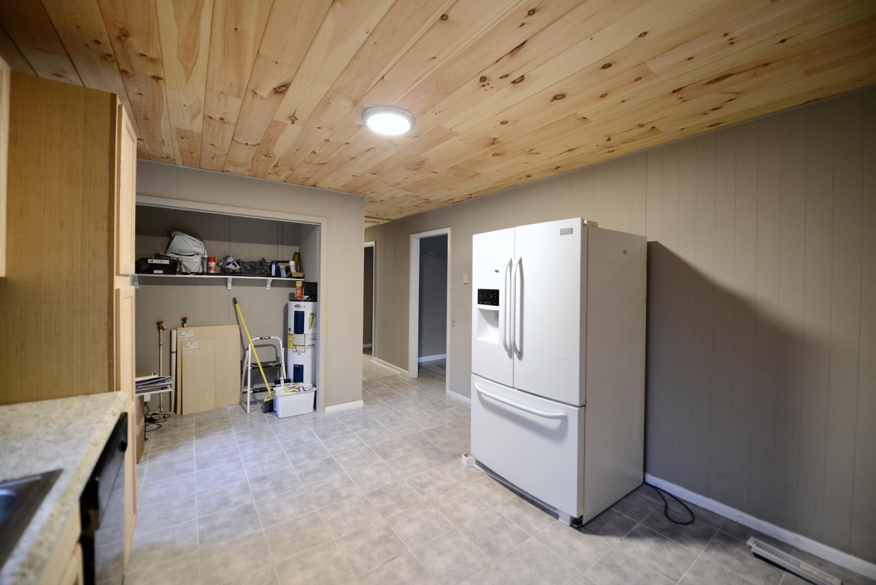 885 Tigues Creek Road Dayton, TN 37321 - Photo 6 of 14 11-Kitchen 2