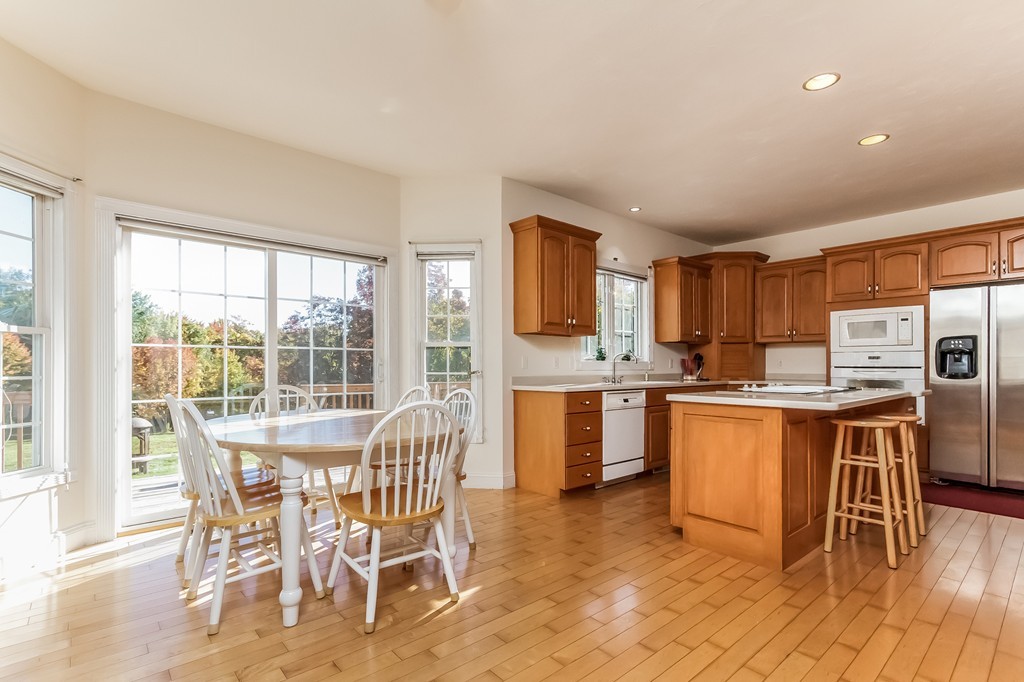 331 Hollis Road Lunenburg, MA 01462 - Photo 4 of 29 Gallery Image 4