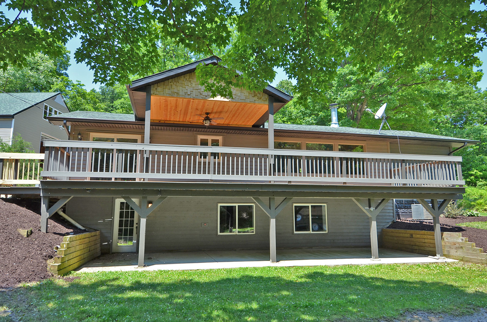 2580 East 1251st Road Ottawa, IL 61350 - Photo 1 of 29 a view of a house with a yard