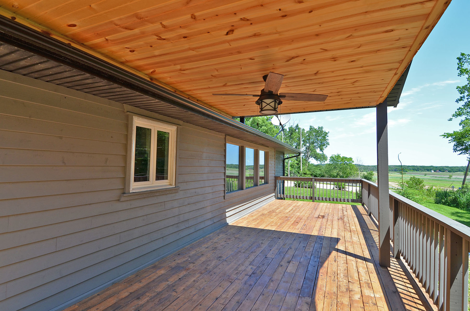 2580 East 1251st Road Ottawa, IL 61350 - Photo 19 of 29 a porch with seating space