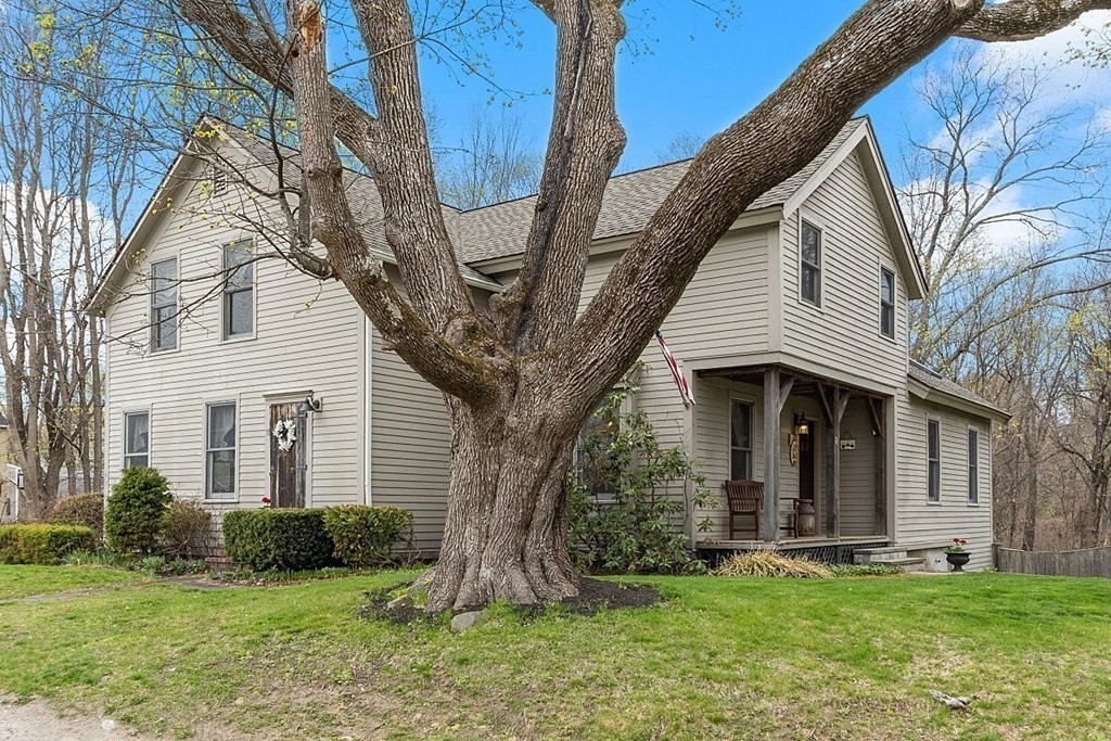 78 Kilbourn Road Lancaster, MA 01523 - Photo 3 of 42