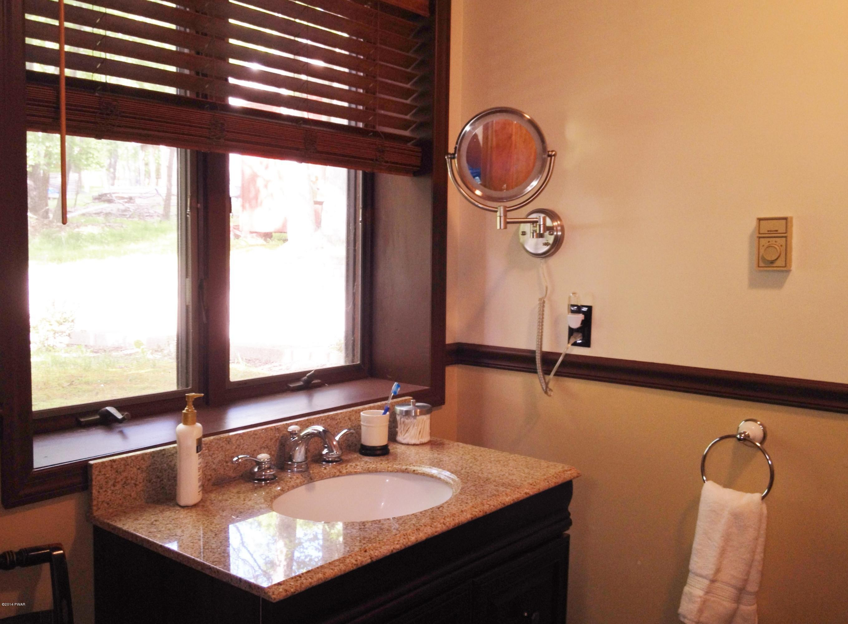 124 Stonehenge Road Milford, PA 18337 - Photo 31 of 52 Gallery Image 31