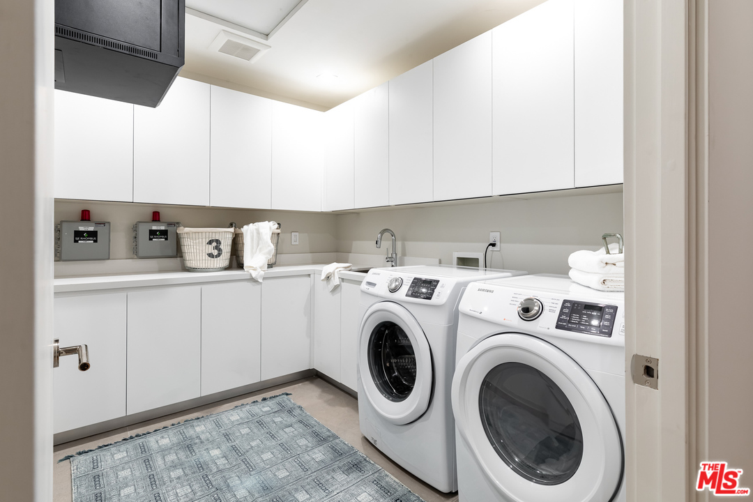 9019 Elevado Avenue West Hollywood, CA 90069 - Photo 20 of 24