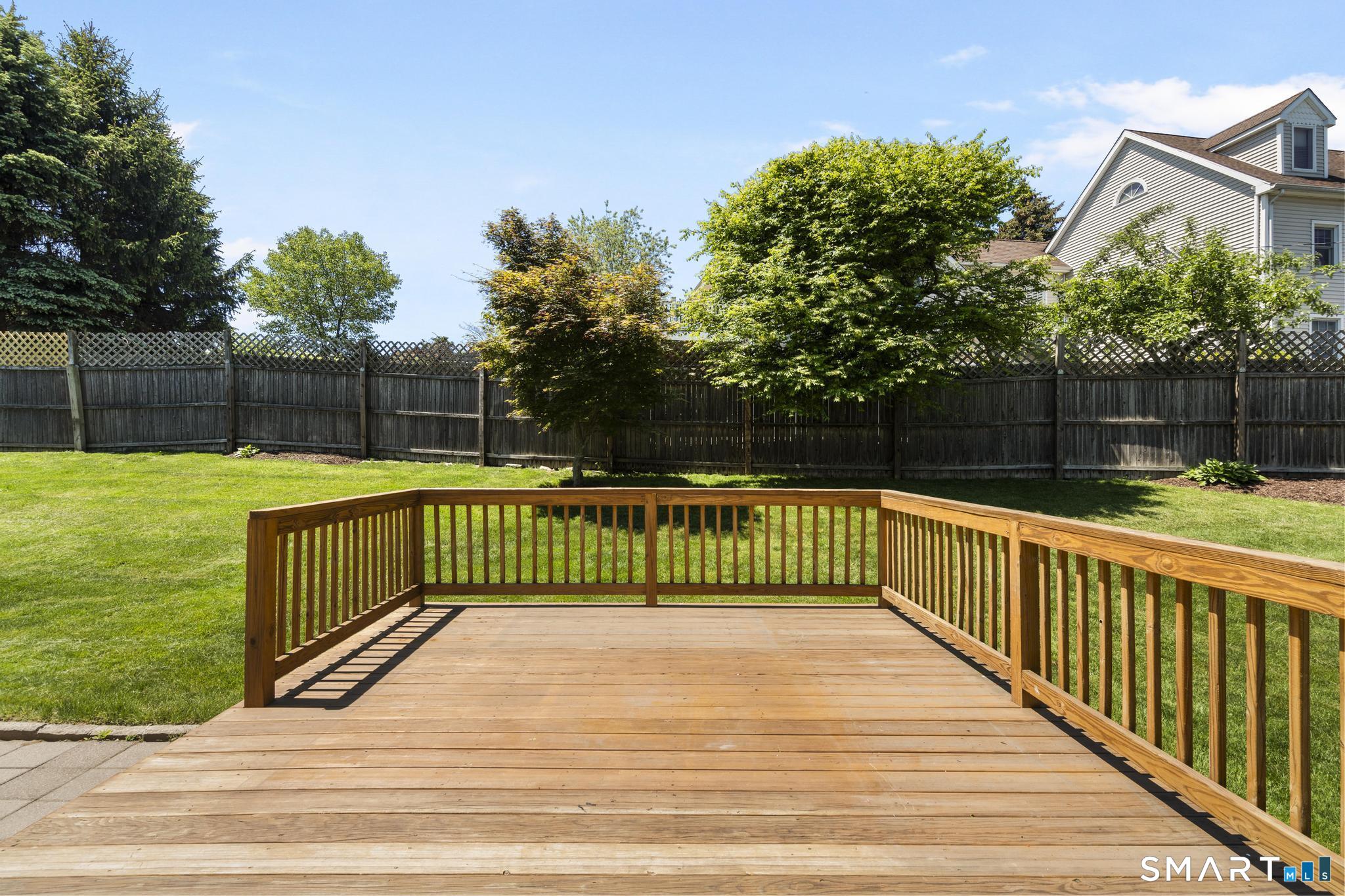 77 Round Hill Road Fairfield, CT 06824 - Photo 24 of 35