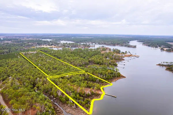 $365,000 | 202 Mills Road, Oriental, NC 28571