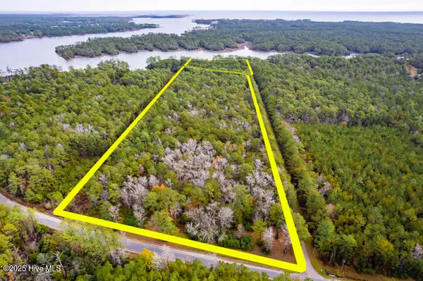 $365,000 | 202 Mills Road, Oriental, NC 28571