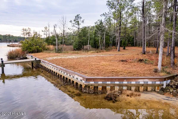 $365,000 | 202 Mills Road, Oriental, NC 28571