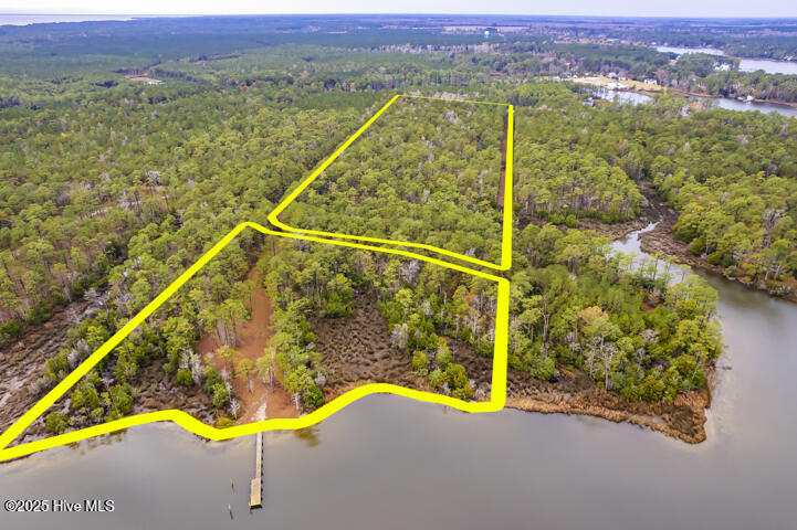 202 Mills Road Oriental, NC 28571 - Photo 8 of 33 Existing Concrete Boat Dock