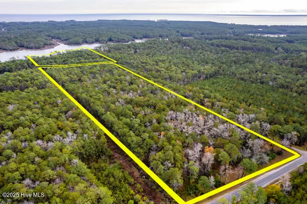 $365,000 | 202 Mills Road, Oriental, NC 28571